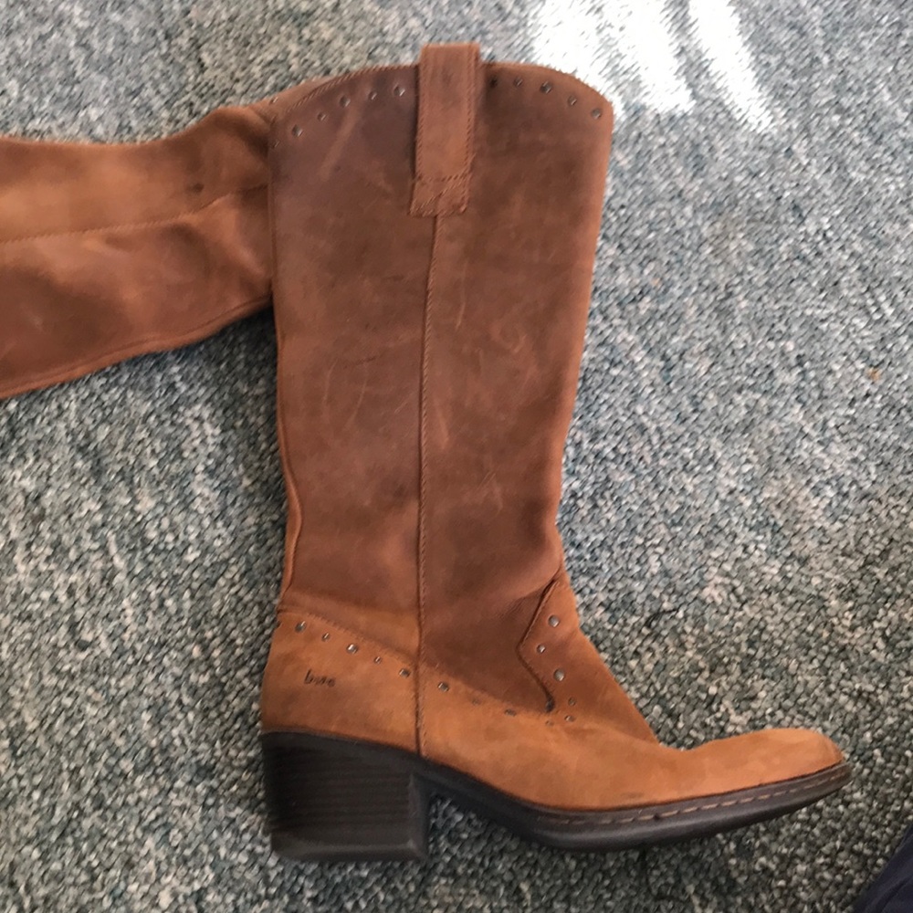 Boots - Picture 3 of 4